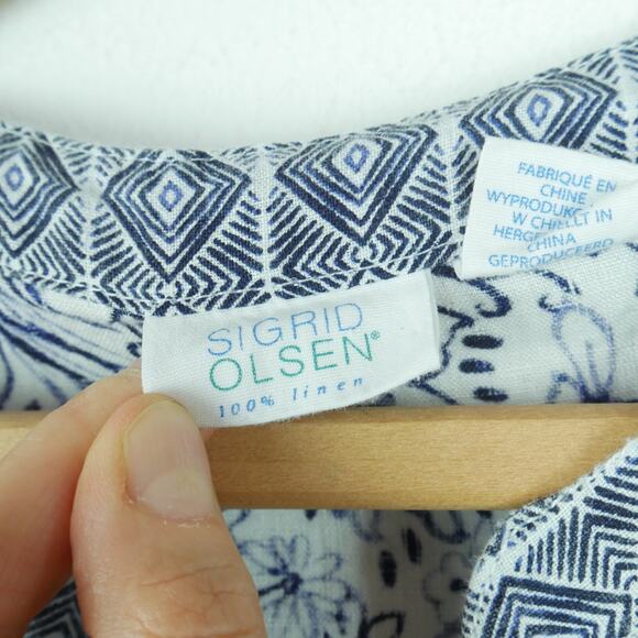 Sigrid Olsen M Top 100% Linen Beachy Relaxed Blue Floral Split Neck 3/4 Sleeve - Picture 2 of 7